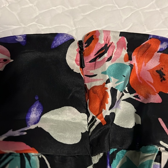 Express Floral Print Midi Skirt - Picture 3 of 3